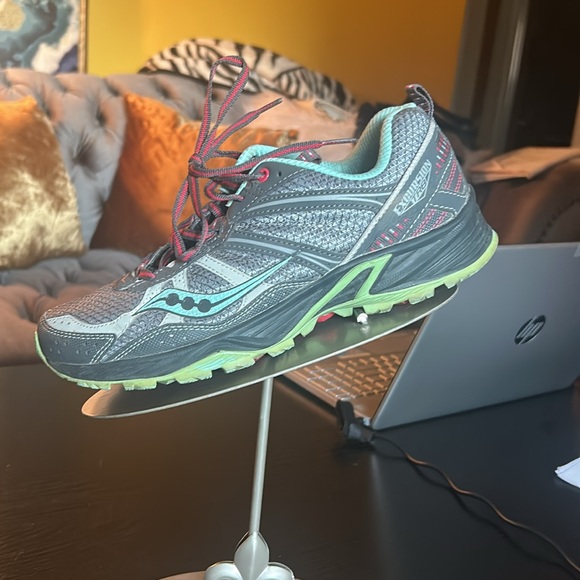 Saucony Excursion TR8 Trail Running Shoes Grey Neon Pink Womens Size 8.5 - Picture 11 of 11